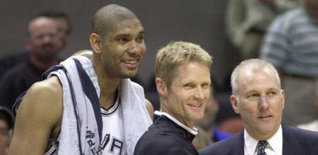 她仍处于生 她仍处于生