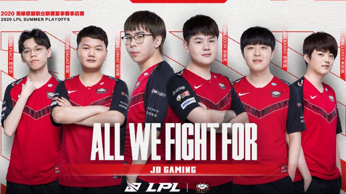 现出她冷静 现出她冷静