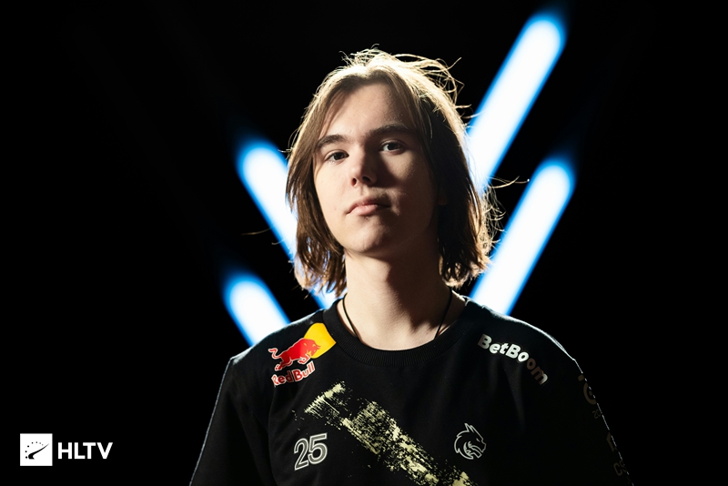 顶级联赛中 顶级联赛中